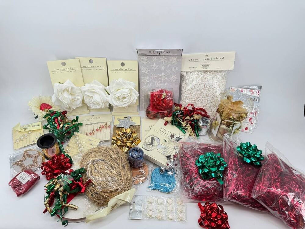 Mixed Christmas Gift Wrapping Supplies Lot Bows Ribbon Shred Flowers 2.60 lb